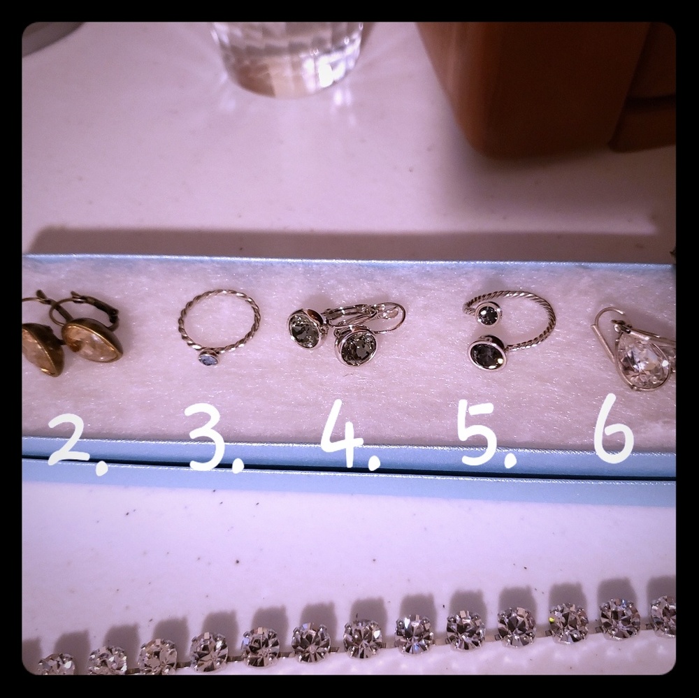 #4 swarvoski earrings